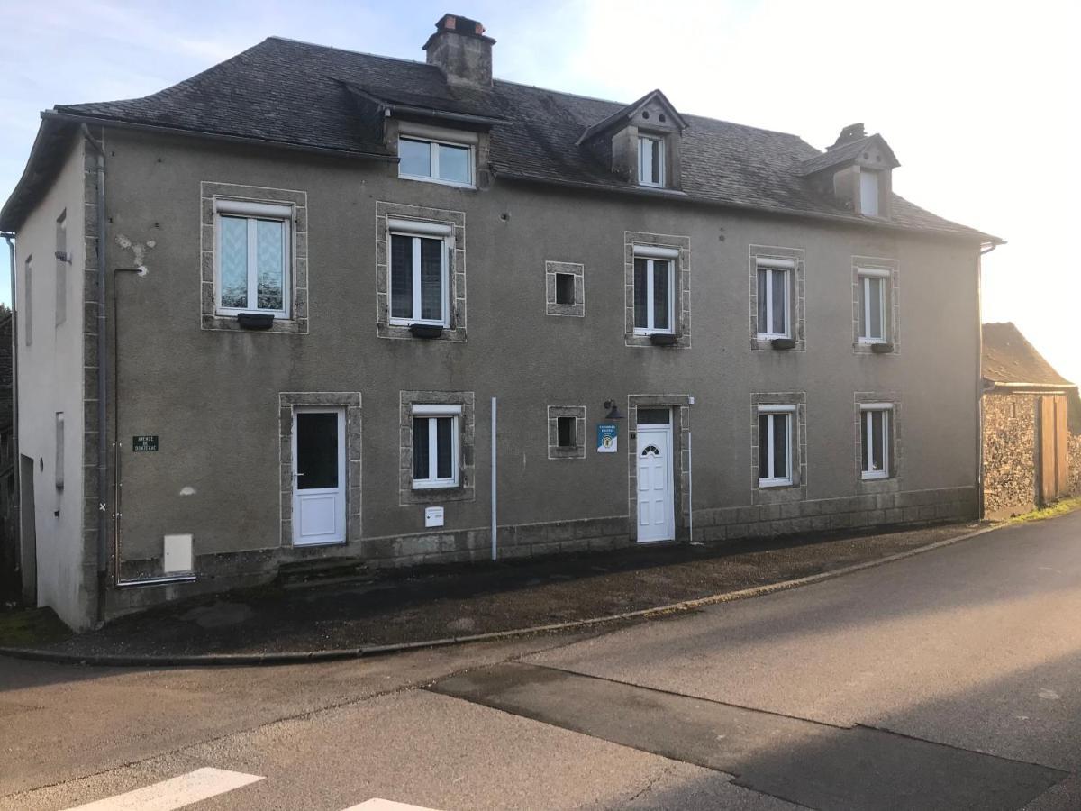 Chambres D'Hotes L'Ame De Travassac Donzenac Exterior photo